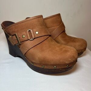 UGG Natalee Brown Leather Strap Clog Wedge 1001315 Women's size 7